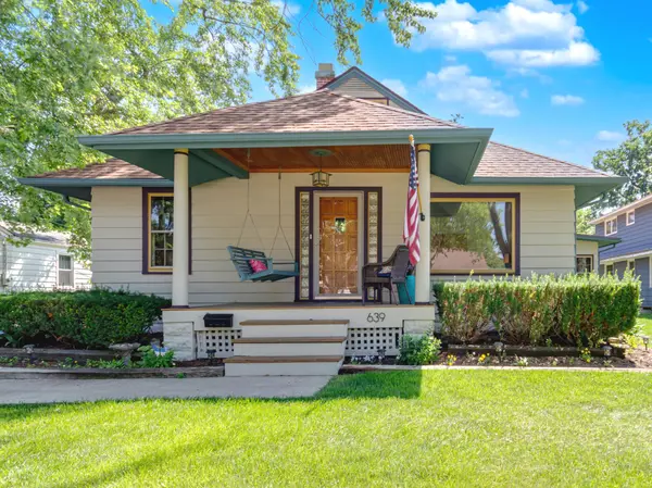 639 S 2nd ST, West Dundee, IL 60118