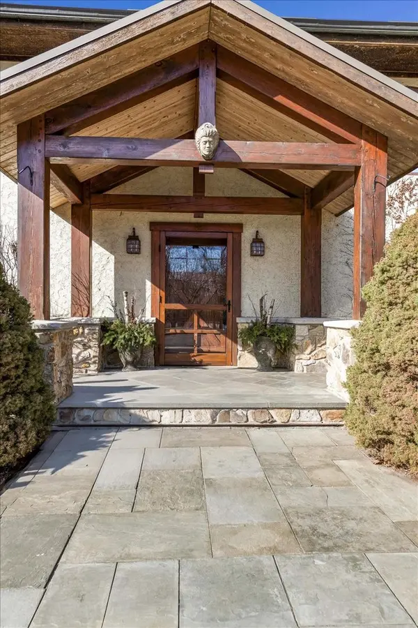 236 Steeplechase RD, Barrington Hills, IL 60010