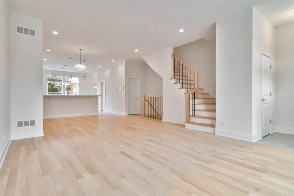 3516 N Central AVE, Chicago, IL 60634