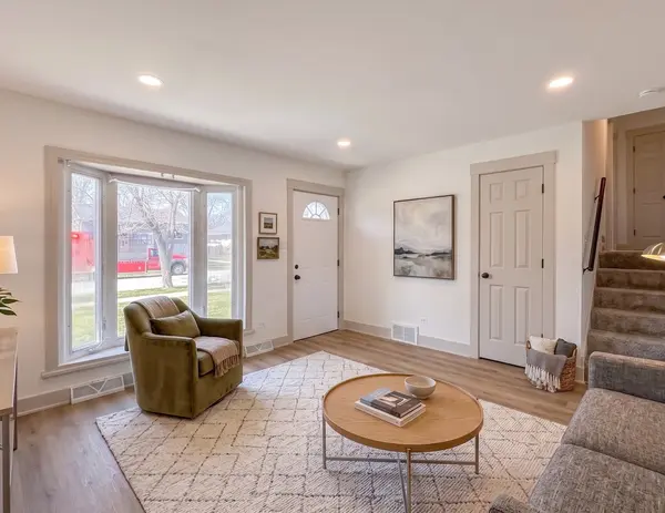 127 N Cedar LN, Glenwood, IL 60425