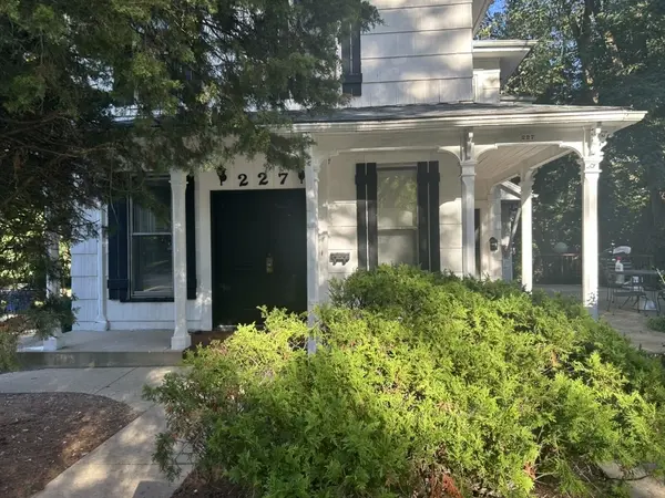 227 N First ST, Geneva, IL 60134