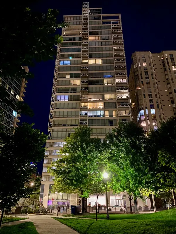 653 N Kingsbury ST #1103, Chicago, IL 60654