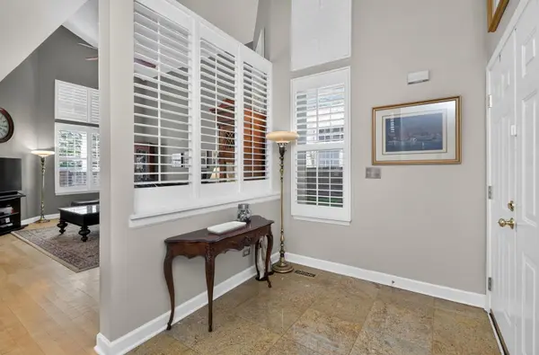1702 Astor AVE, Oakbrook Terrace, IL 60181