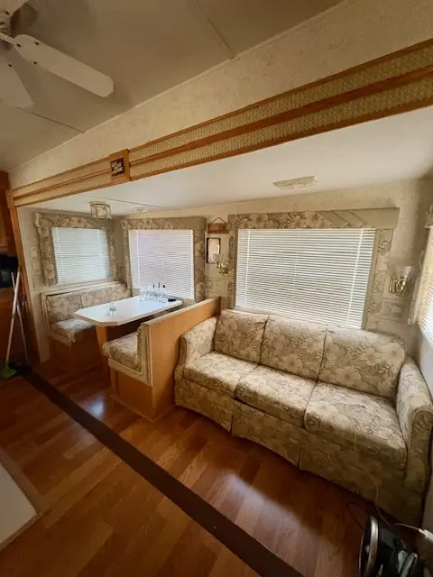 6/11 Woodhaven, Sublette, IL 61367