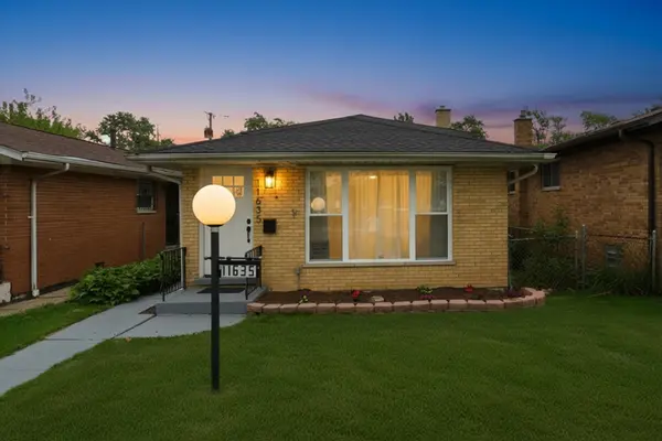 11635 S Bishop ST, Chicago, IL 60643