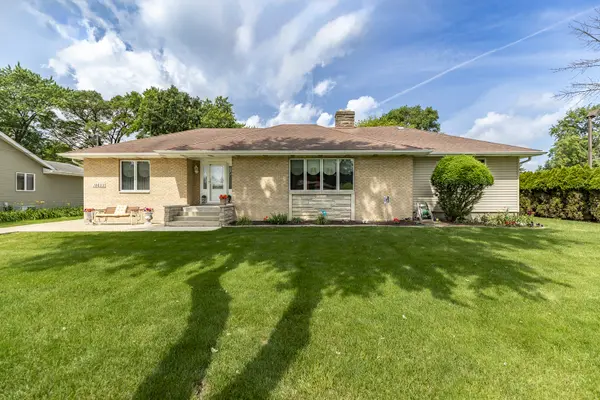 18622 Burnham AVE, Lansing, IL 60438