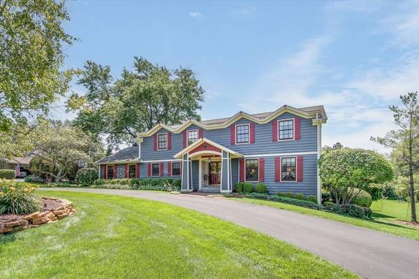 135 Harbor DR, Lake Barrington, IL 60010