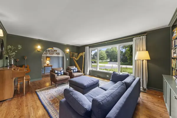 3N136 Springvale RD, West Chicago, IL 60185
