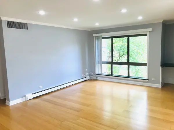 1931 Prairie SQ #234, Schaumburg, IL 60173