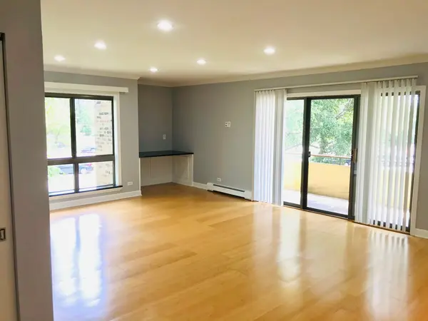1931 Prairie SQ #234, Schaumburg, IL 60173
