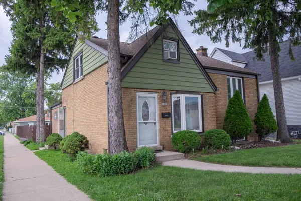 4044 Oak Park AVE, Stickney, IL 60402