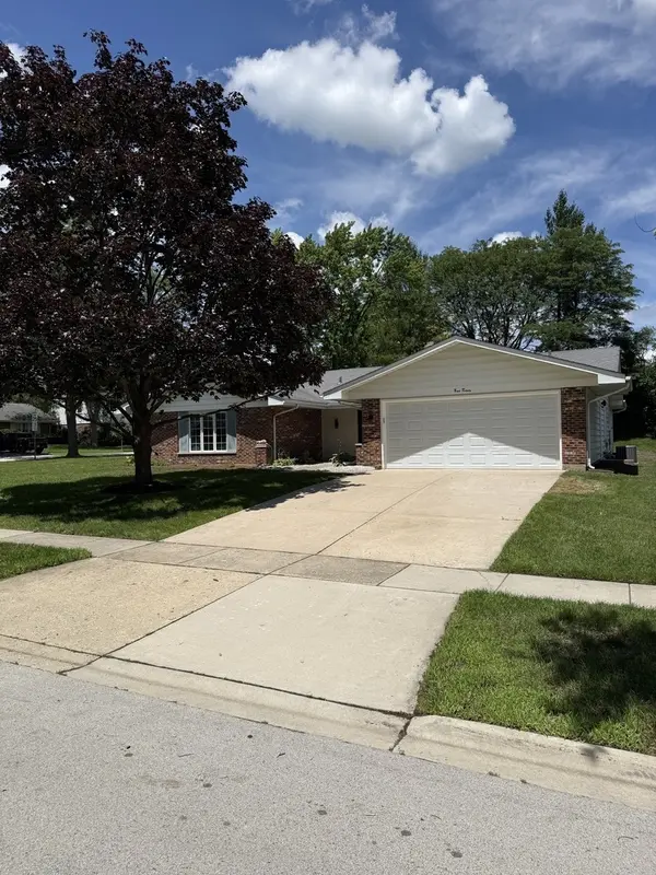 920 Eden DR, Schaumburg, IL 60195