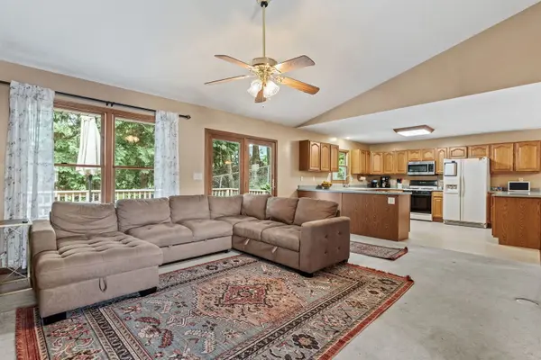 220 Benton ST, Leclaire, IA 52753