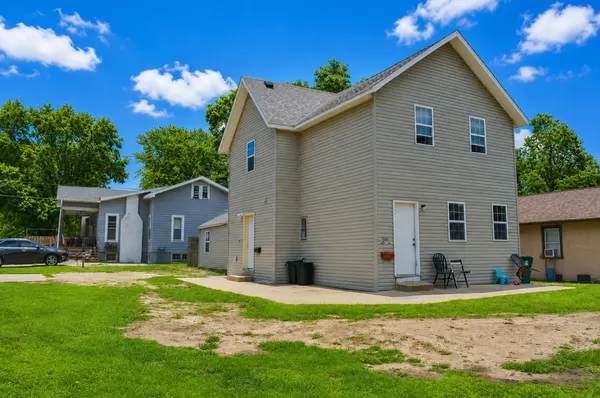 301 4th AVE, Rock Falls, IL 61071