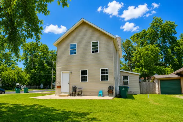 301 4th AVE, Rock Falls, IL 61071