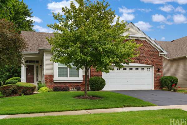 5952 Leeds RD, Hoffman Estates, IL 60192