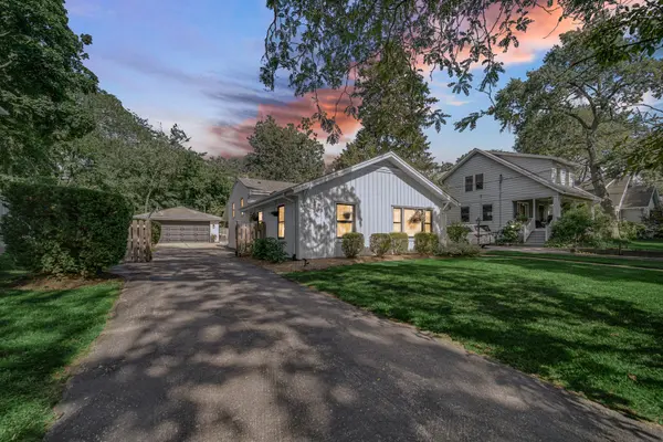 209 S Chase ST, Wheaton, IL 60187
