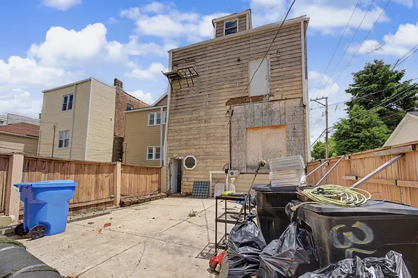 3442 S Lowe AVE, Chicago, IL 60616
