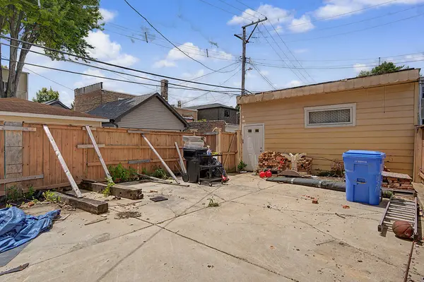 3442 S Lowe AVE, Chicago, IL 60616