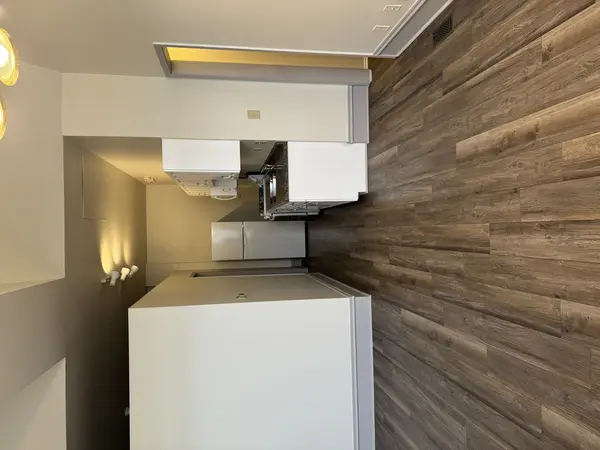 204 E Washington ST #204, Joliet, IL 60433