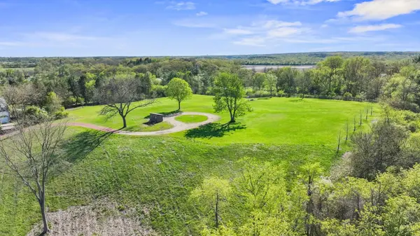 241 Otis RD, Barrington Hills, IL 60010
