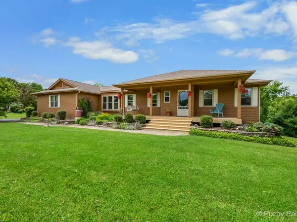 28 Tomahawk TRL, Oswego, IL 60543