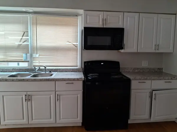 2204 Hebron AVE #D, Zion, IL 60099