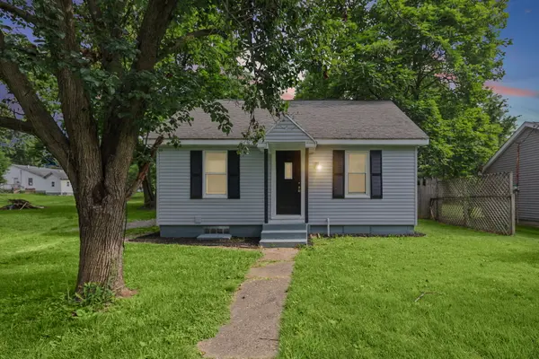 506 E Elm ST, Salem, IL 62881