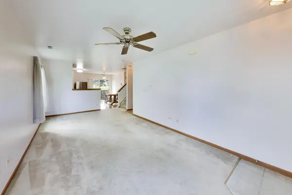 931 E Savannah DR, Romeoville, IL 60446