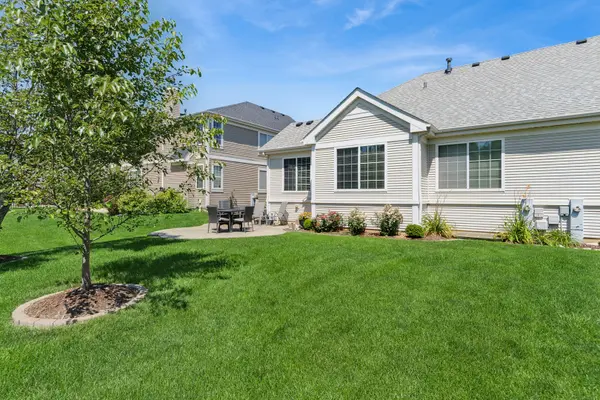 1074 HAMPTON LN, Yorkville, IL 60560