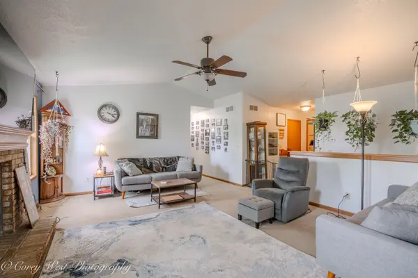 429 Hickory DR, Davis Junction, IL 61020