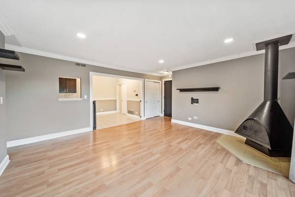 621 Tralee CT #3C, Schaumburg, IL 60193
