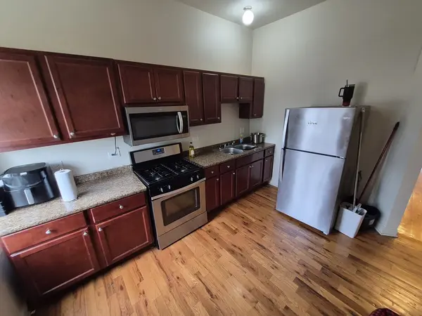 4126 W Adams ST, Chicago, IL 60624