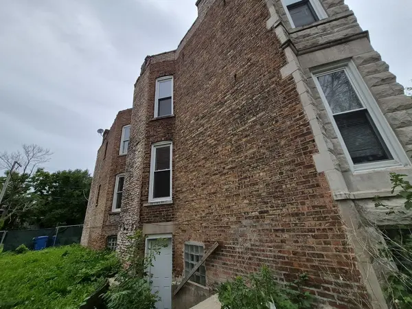 4126 W Adams ST, Chicago, IL 60624