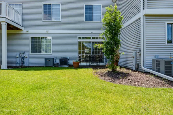 404 Cascade LN #404, Oswego, IL 60543