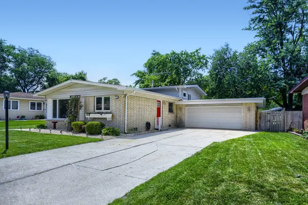 510 N PARK DR, Glenwood, IL 60425