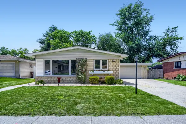 510 N PARK DR, Glenwood, IL 60425