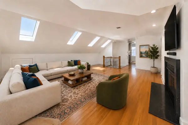 102 S Washington ST #OWNERS, Hinsdale, IL 60521