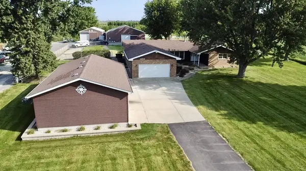 16540 W Sweedler RD, Manhattan, IL 60442