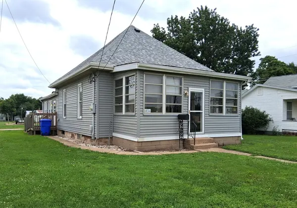 112 E 6th ST, Kewanee, IL 61443
