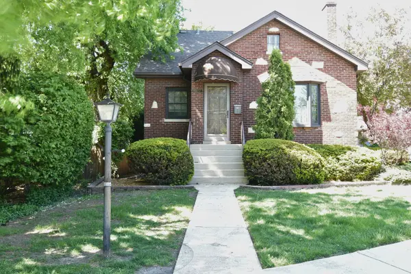 8502 Parkview AVE, Brookfield, IL 60513