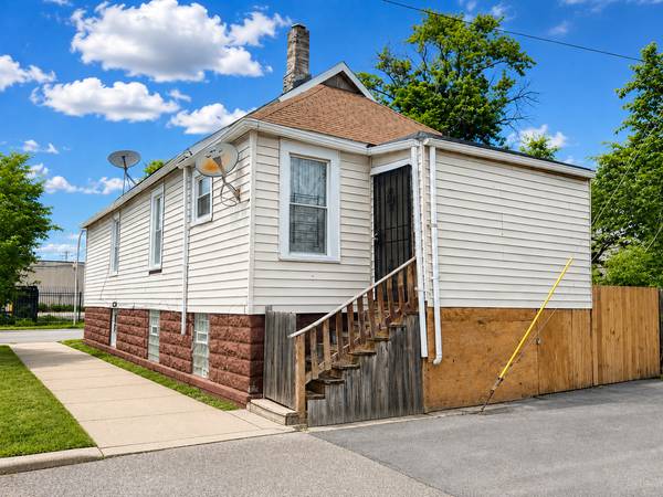 4459 W Carroll AVE, Chicago, IL 60624