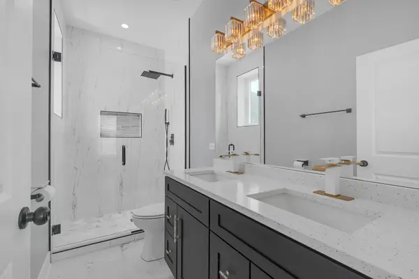 4827 S Saint Lawrence AVE #2, Chicago, IL 60615