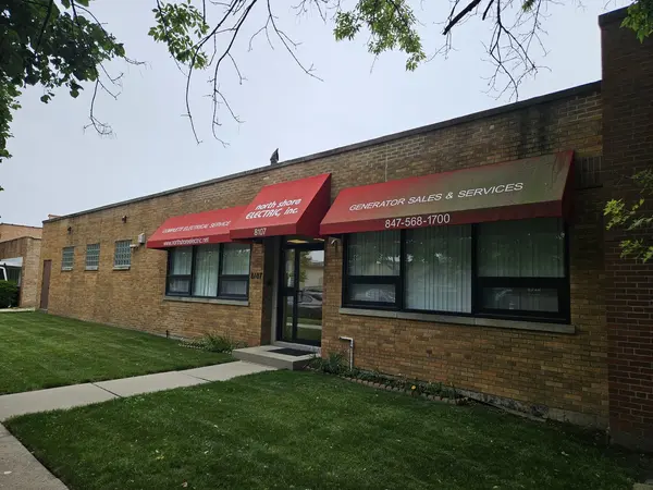 8107 Ridgeway AVE N, Skokie, IL 60076