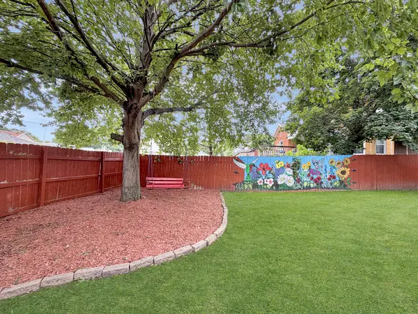 625 W Ringold ST, Freeport, IL 61032