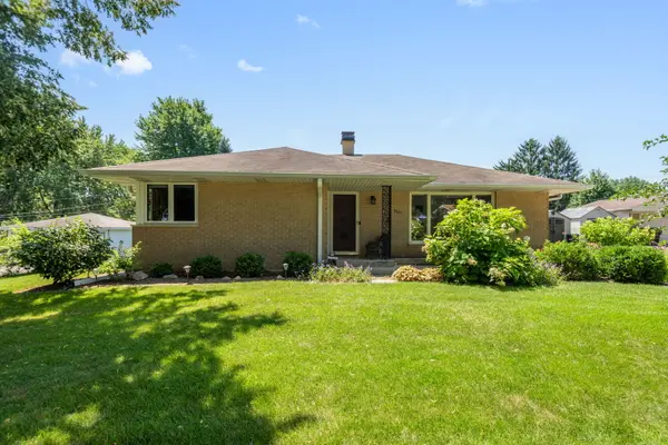 4611 Orchard LN, Crystal Lake, IL 60014