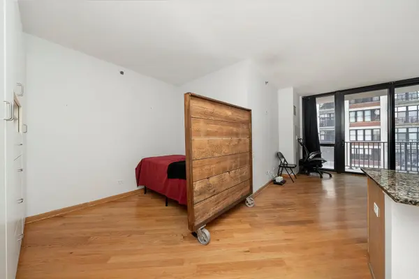 210 S Desplaines ST #908, Chicago, IL 60661