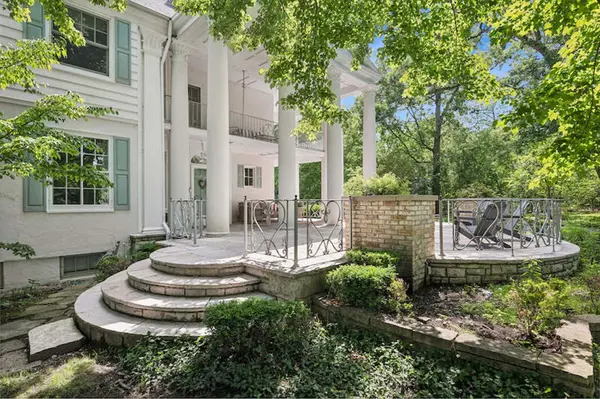390 Hazel AVE, Highland Park, IL 60035