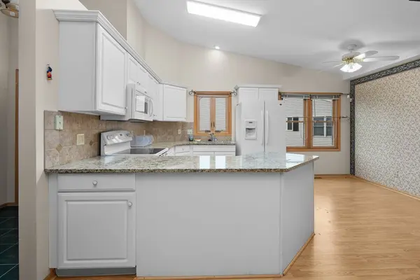 3964 Partridge CIR, Bettendorf, IA 52722