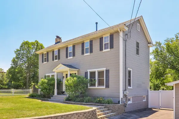 4103 Old Grand AVE, Gurnee, IL 60031